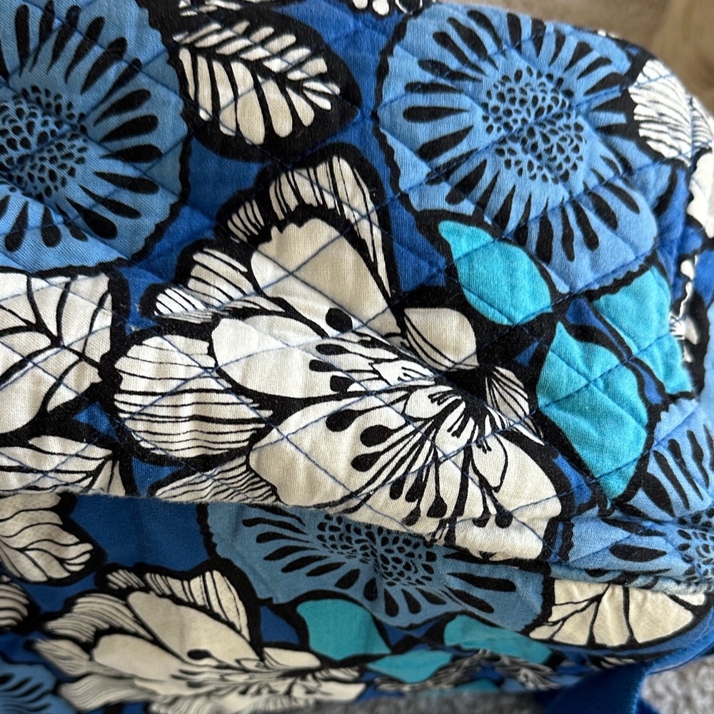 Vera Bradley Vintage Floral Blue Backpack - Picture 4 of 5